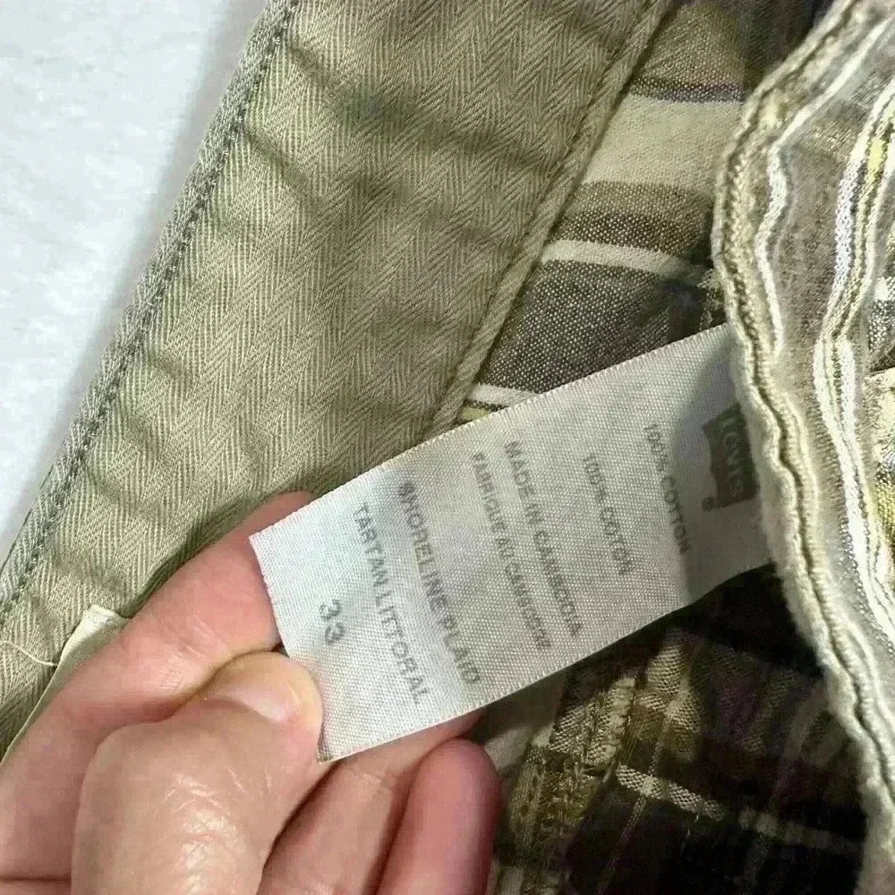 Vintage Y2K Levi's Shoreline Plaid Bermuda Shorts Brown Flat Front Mens Size 33‎